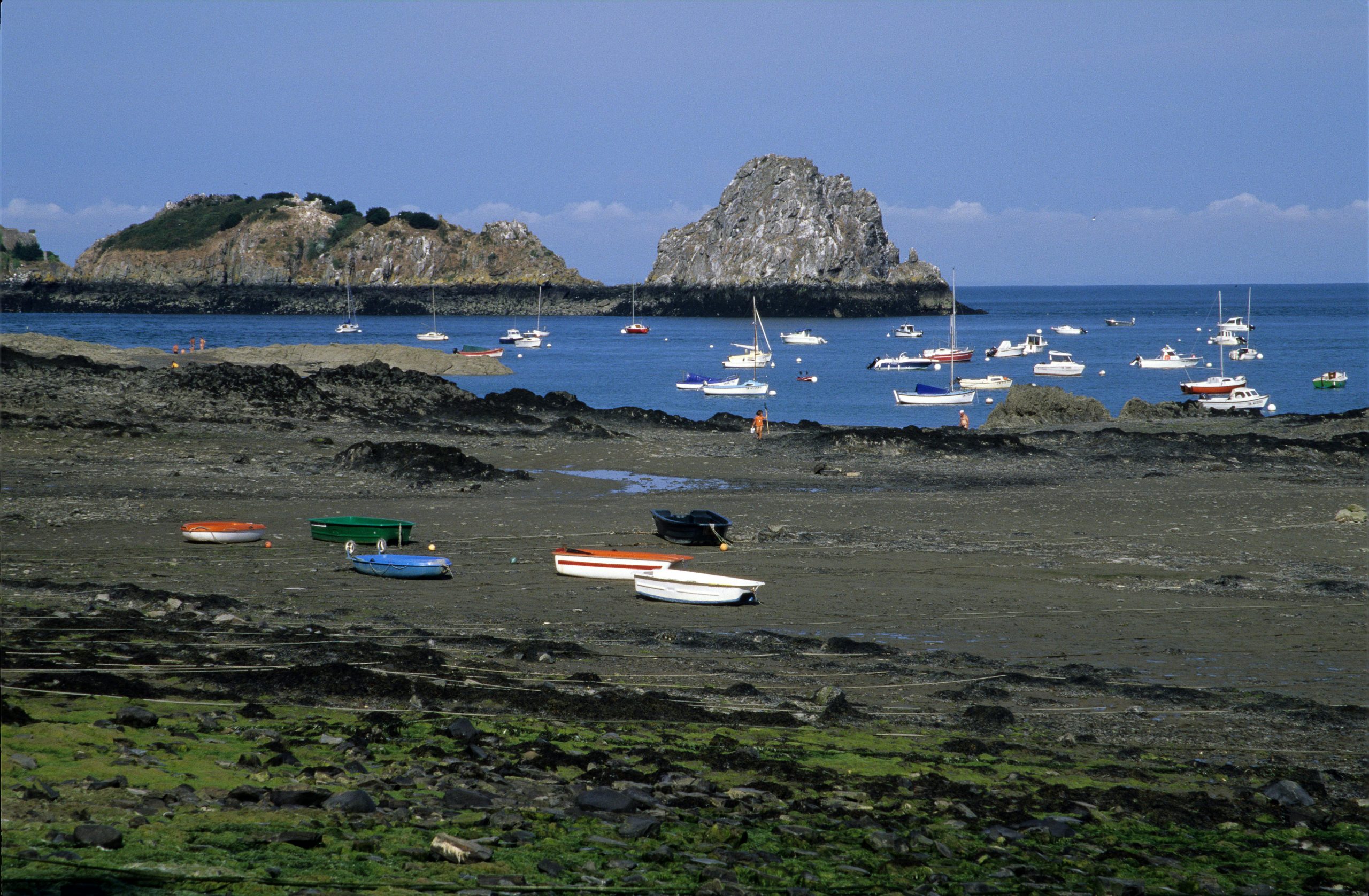 Point de vue d'une zone de mouillage de Cancale, précisément à Port-Briac